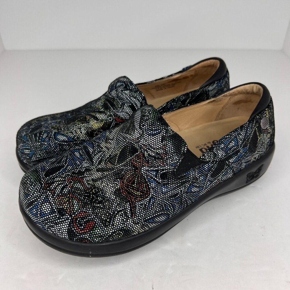 Alegria by PG Lite Womens KEL-442 Black Leather Embossed Slip On Size 6.5 Clogs